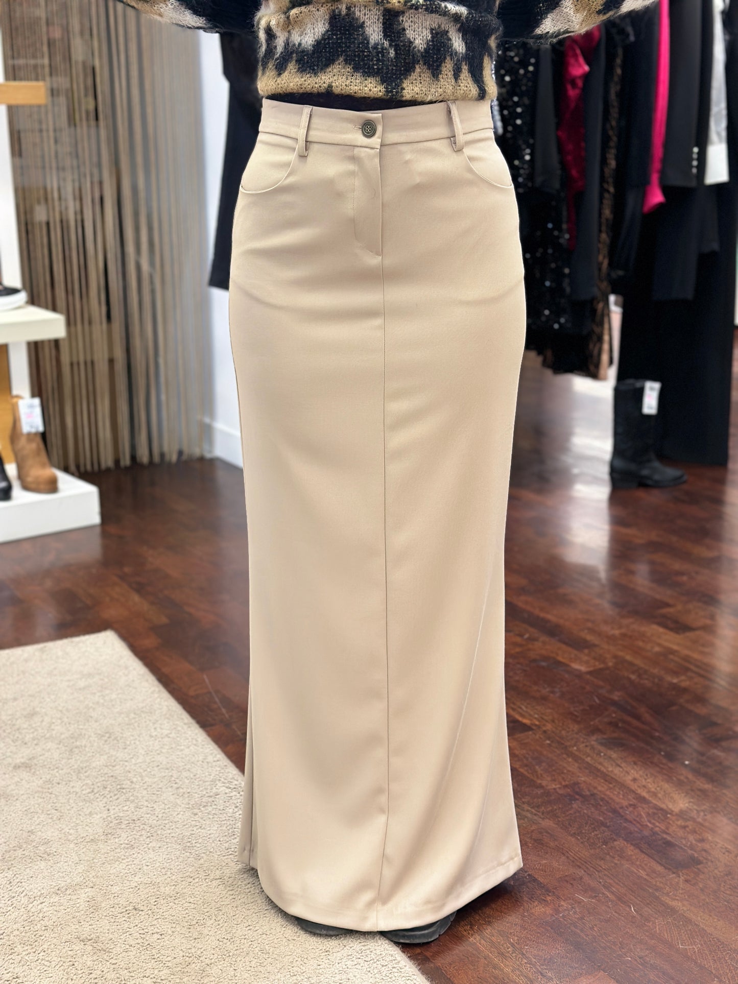 Motel gonna lunga a matita