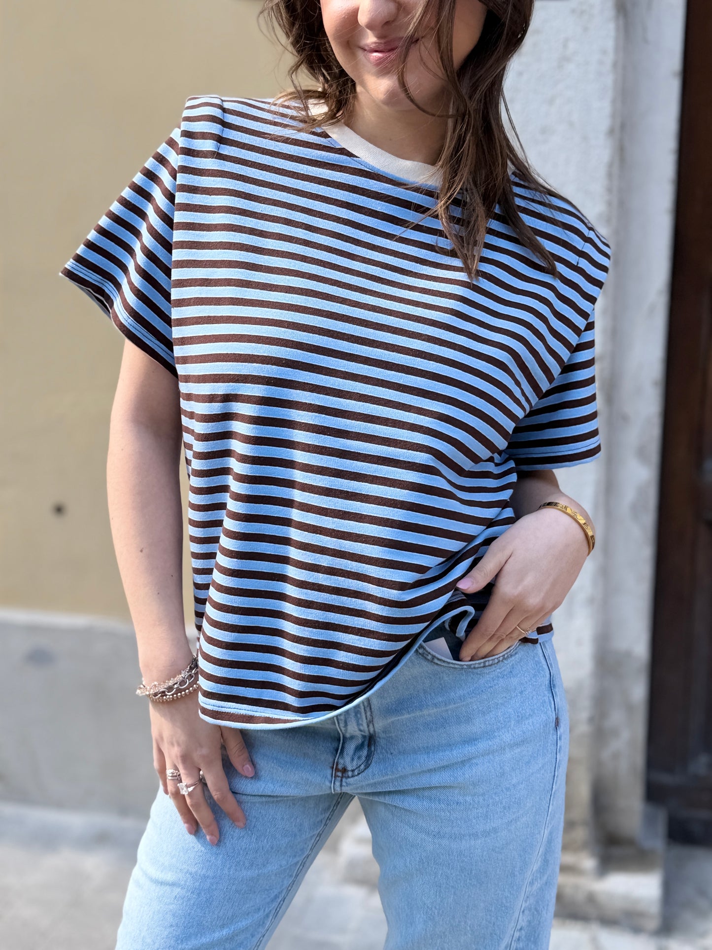 T-shirt a righe Cioccolato e celeste