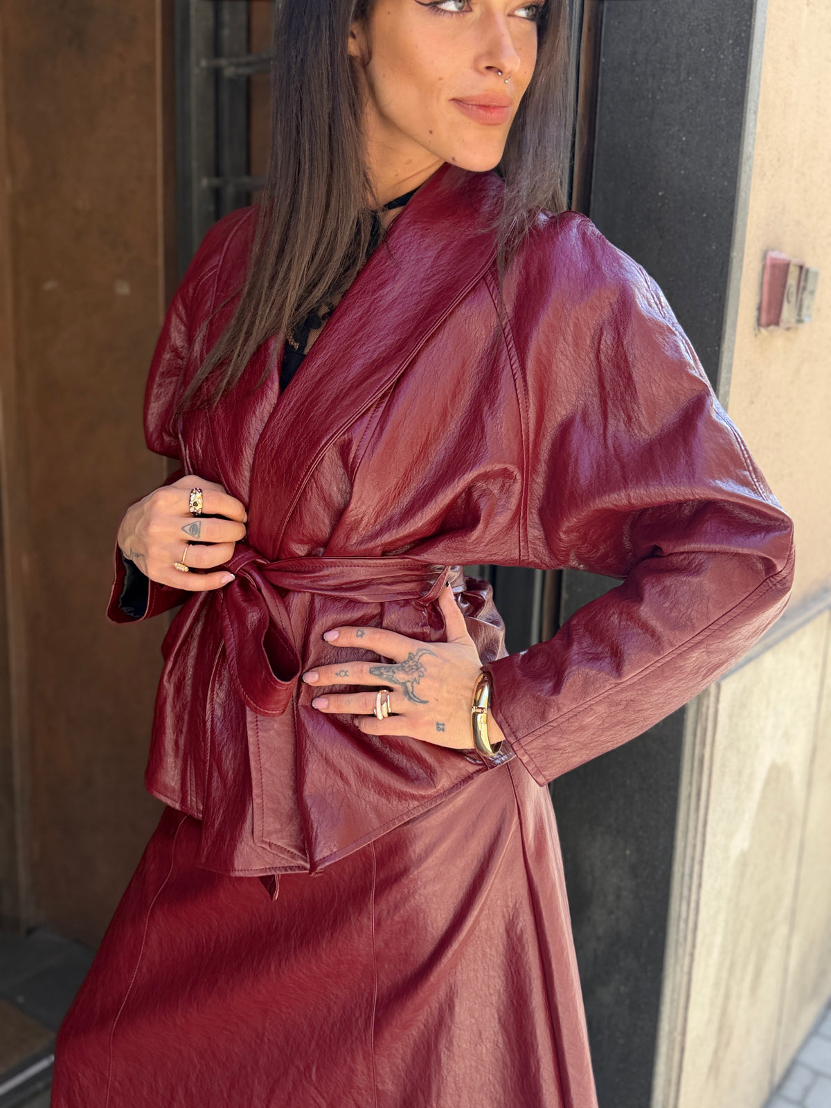 Giacca/giubbino con cinta in ecopelle BORDEAUX