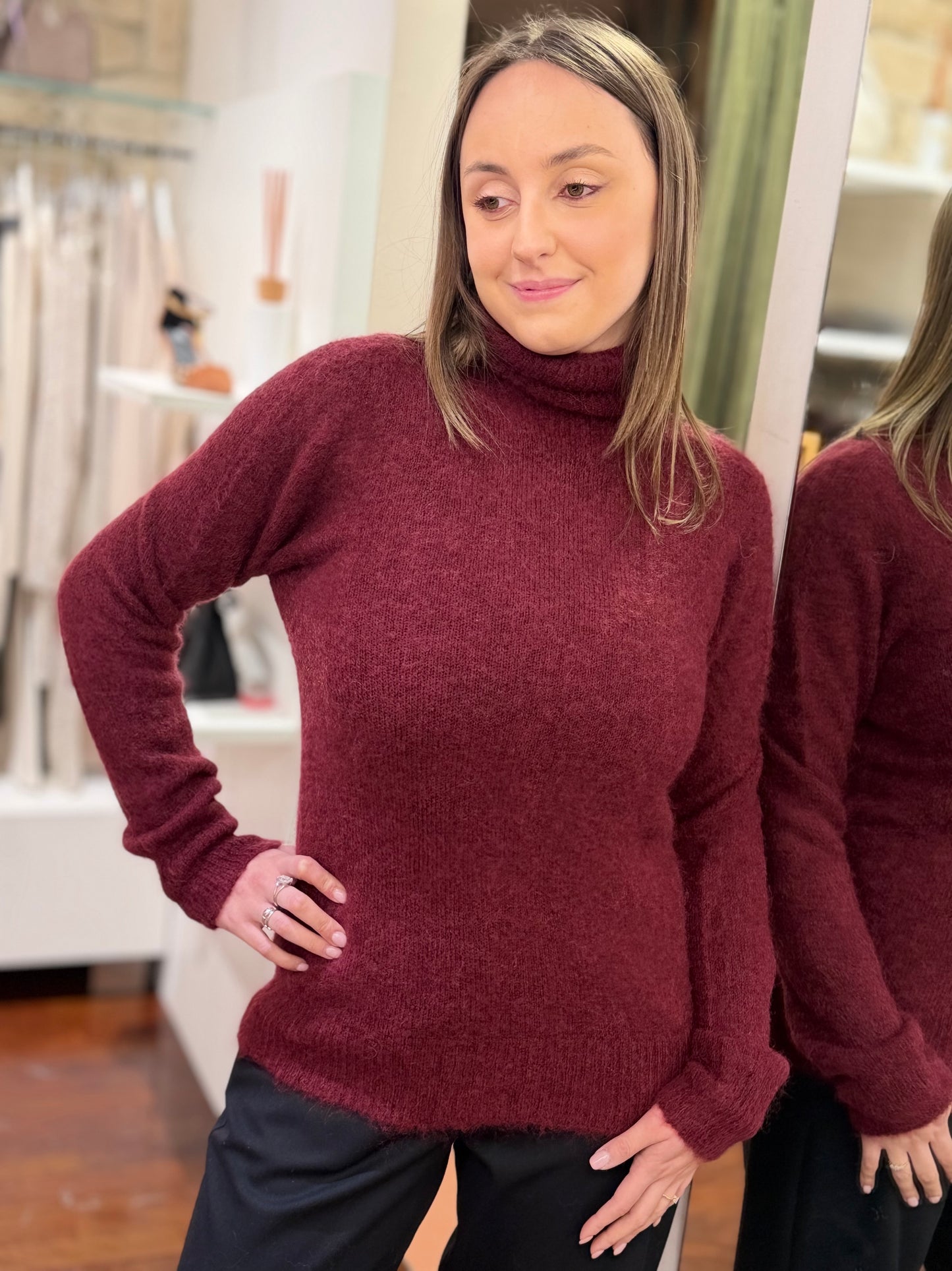 Tensione in Maglia collo alto in Mohair VINO