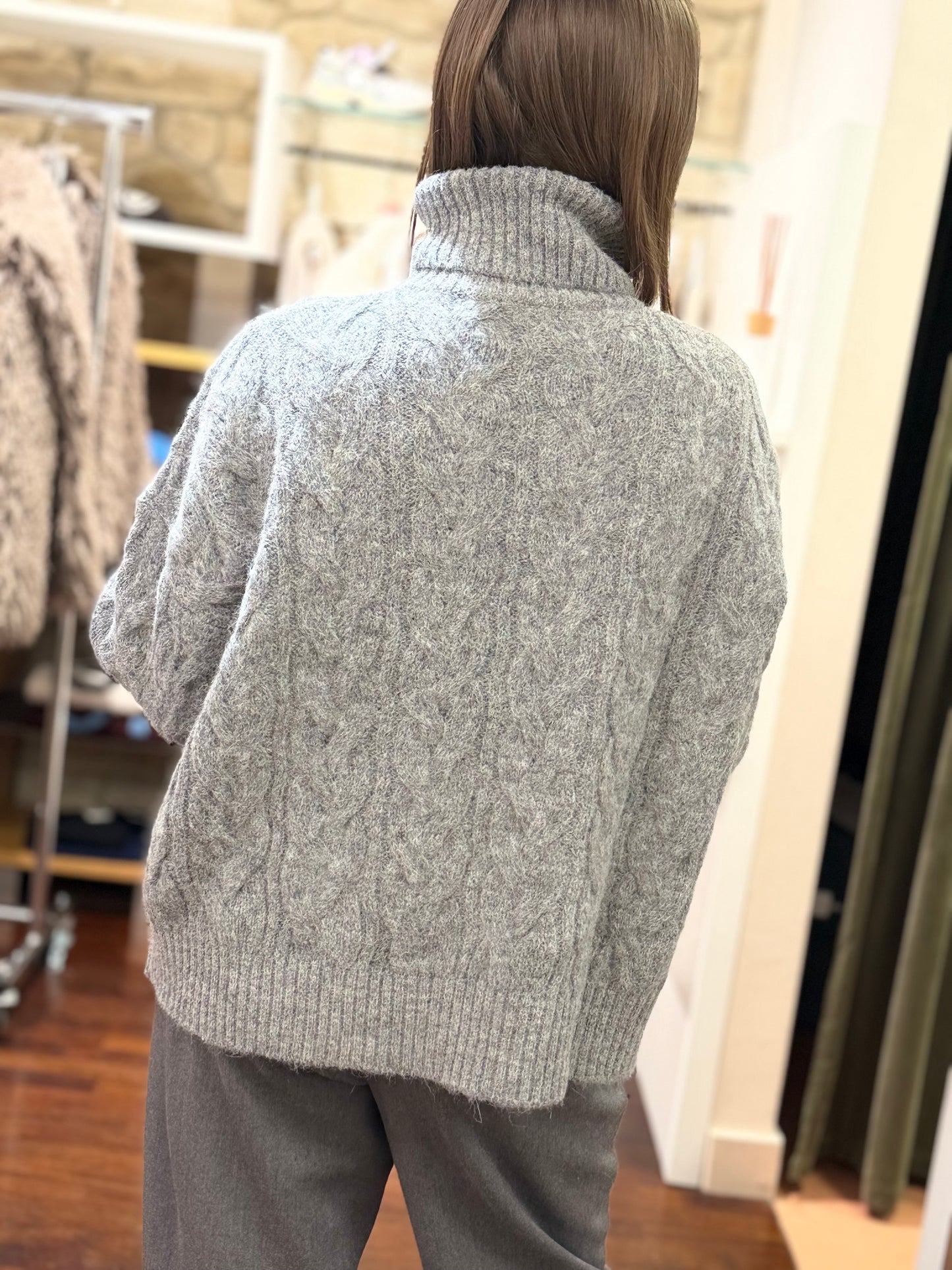 Tensione In Maglia collo alto con trecce in alpaca GRIGIO