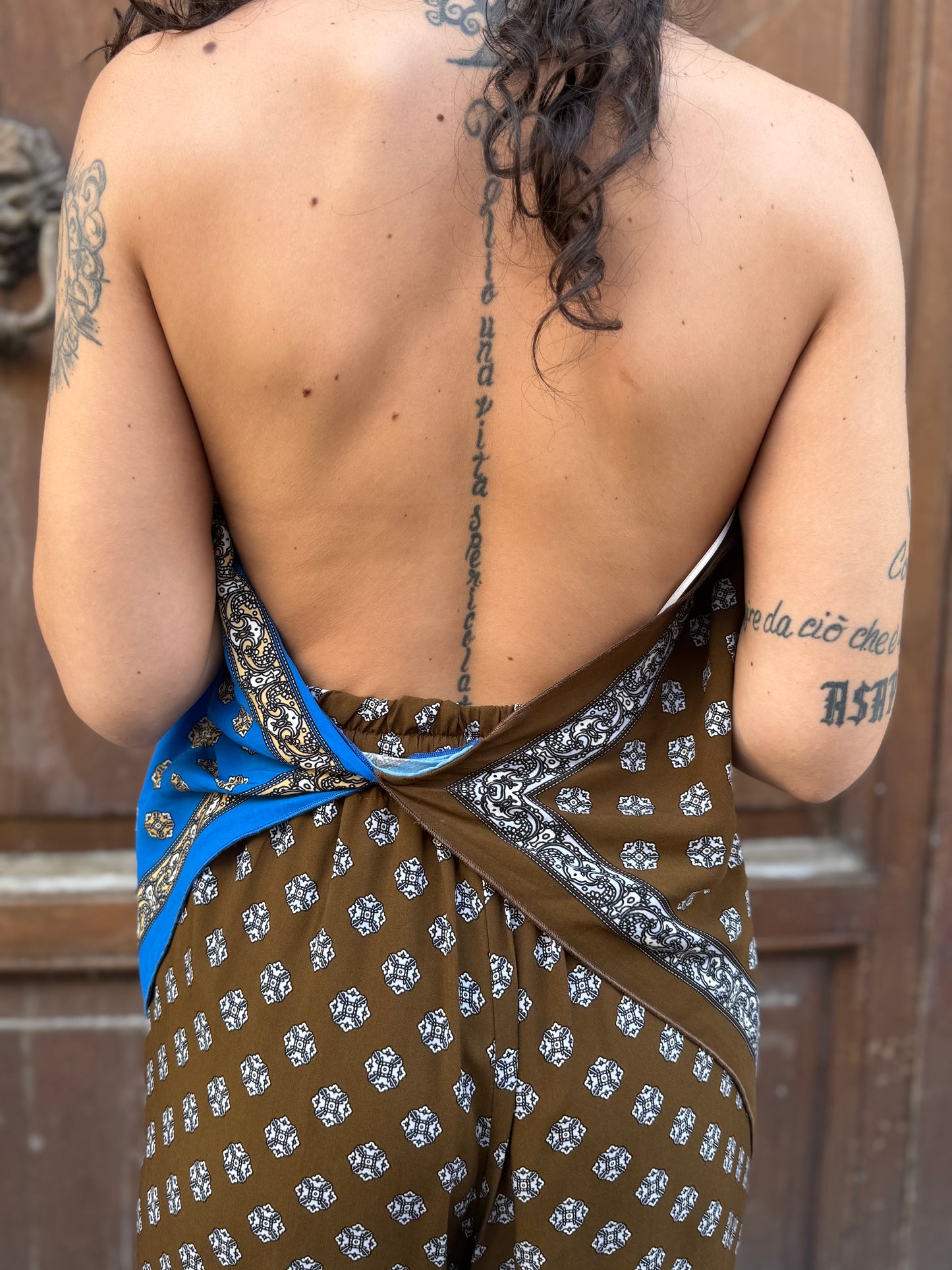 Tensione in Top fazzoletto in fantasia Moro/bluette