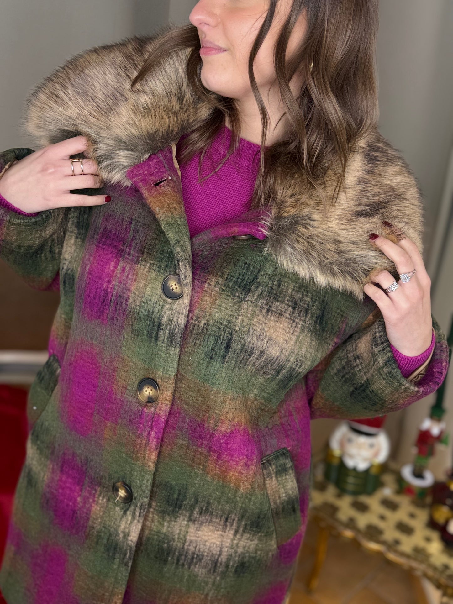 Cappotto in lana midi check con colletto pelliccia MILITARE/BEIGE/FUCSIA