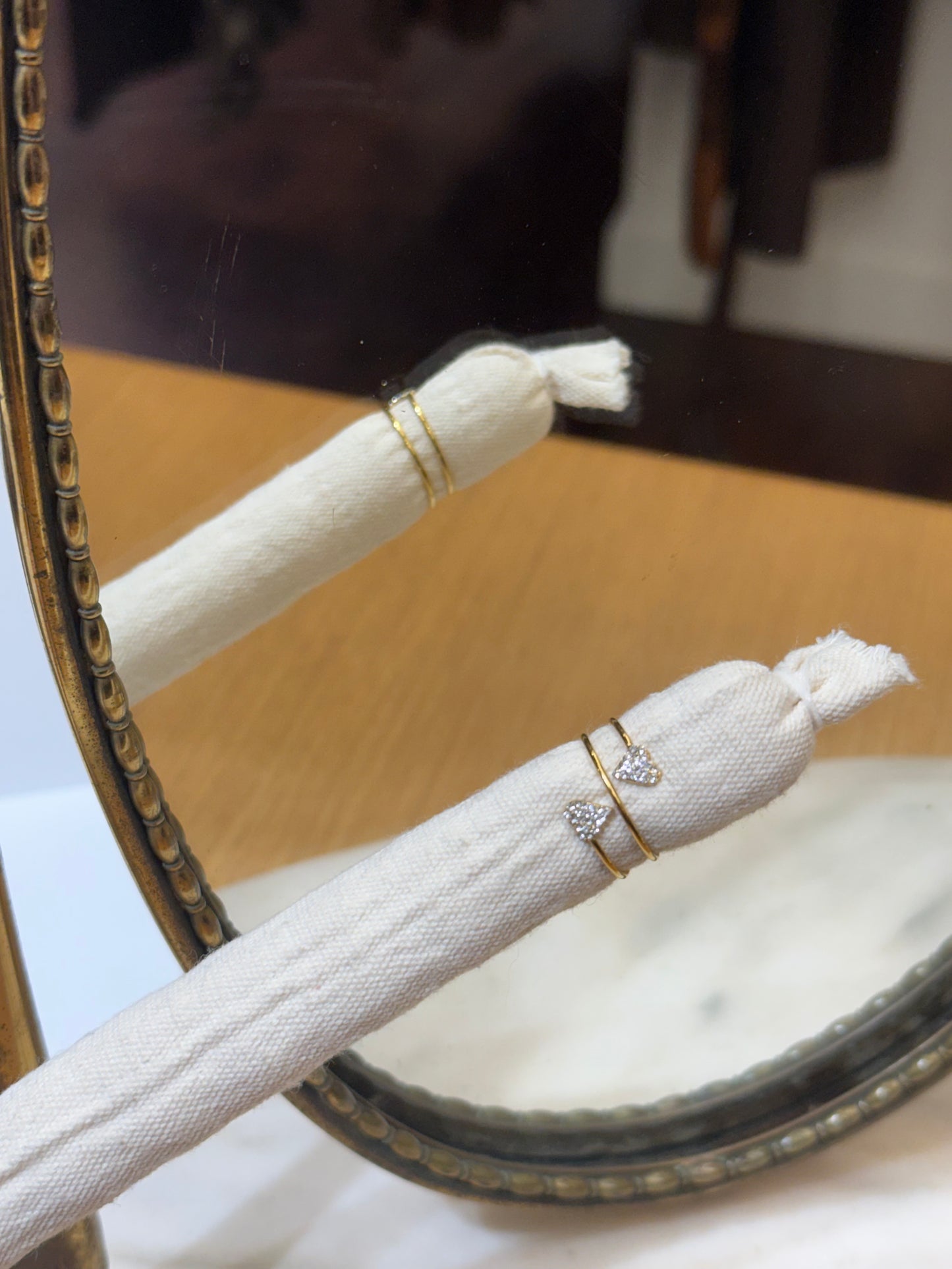 Anello a spirale con cuori strass ORO