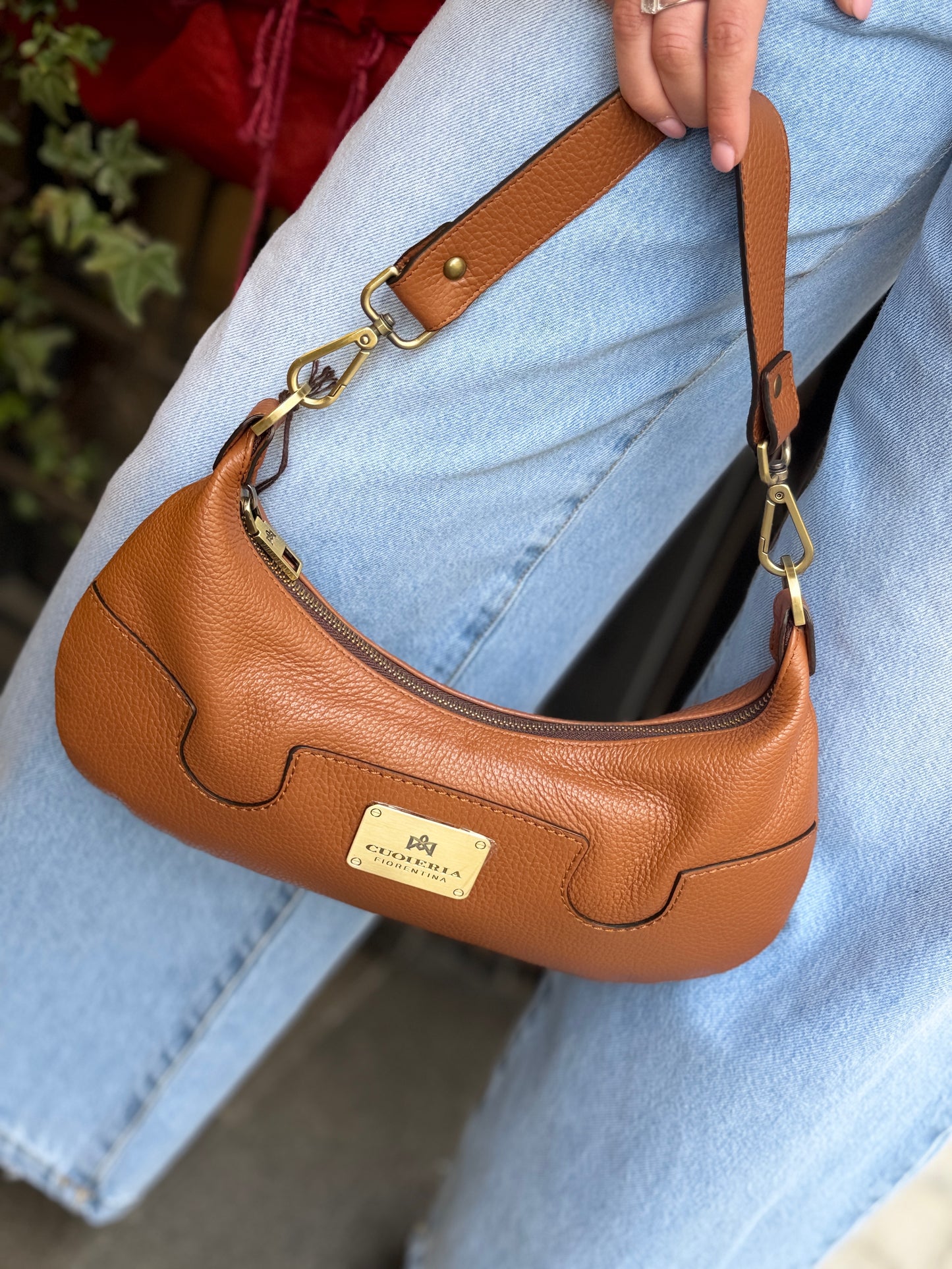 Cuoieria Fiorentina Bella Selleria small Croissant CARAMEL