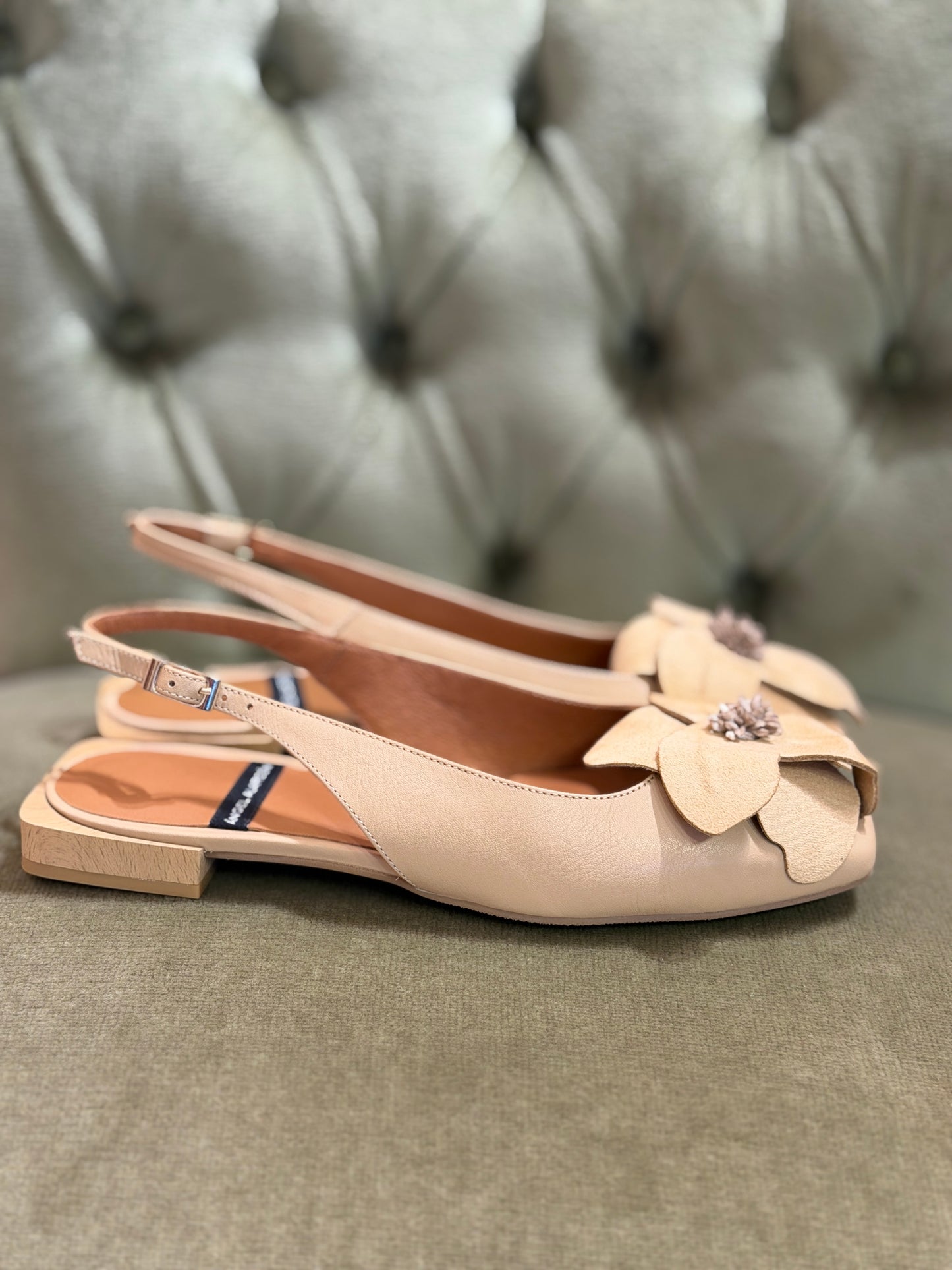 Angel Alarcon ROSINA-FLOR BEIGE