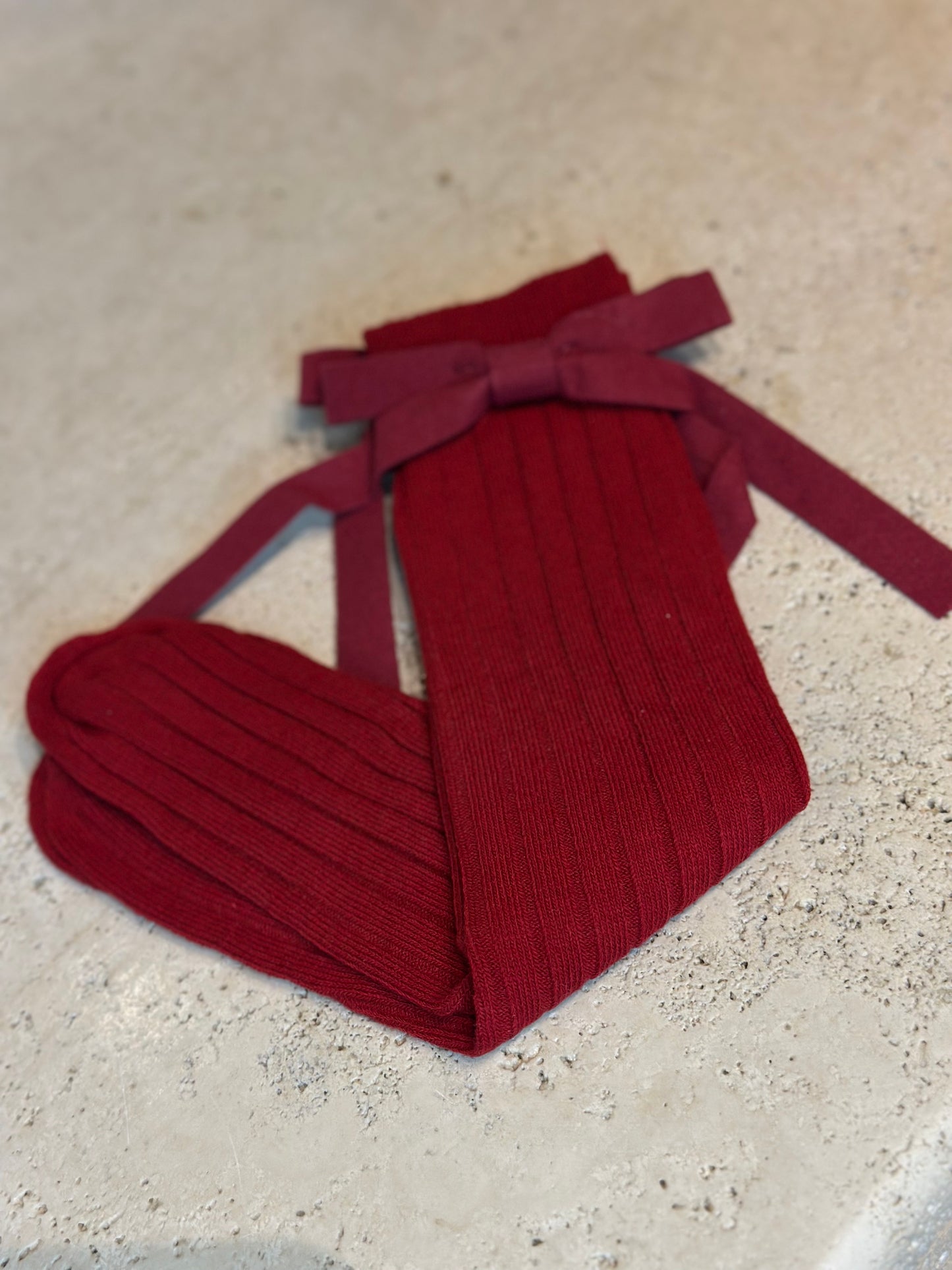 Calzino a coste con fiocco