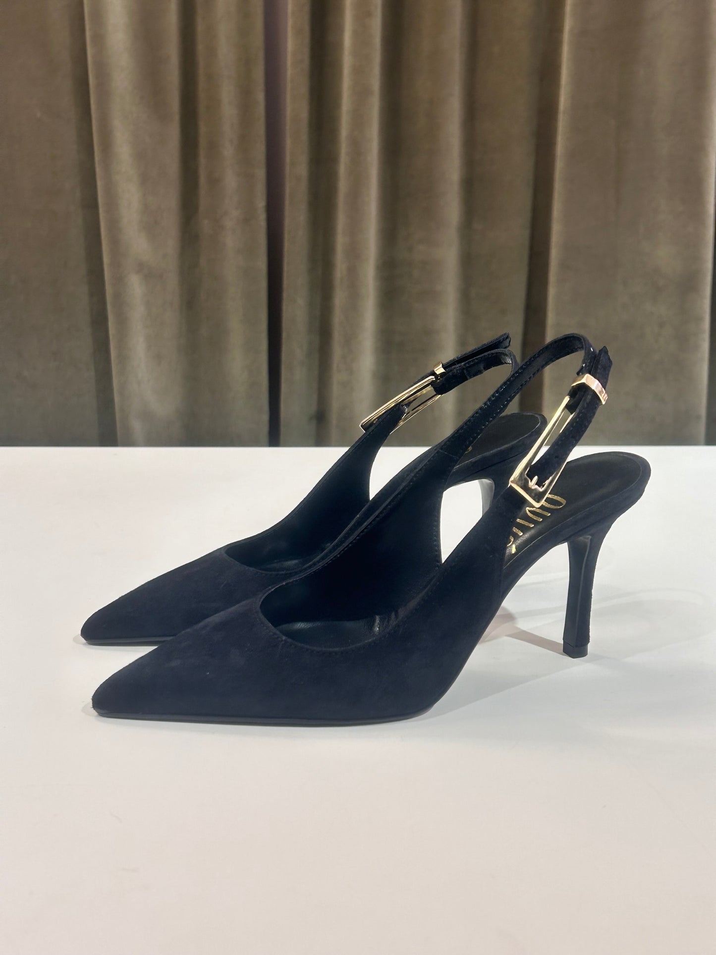 Ovyè Slingback scamosciata NERO
