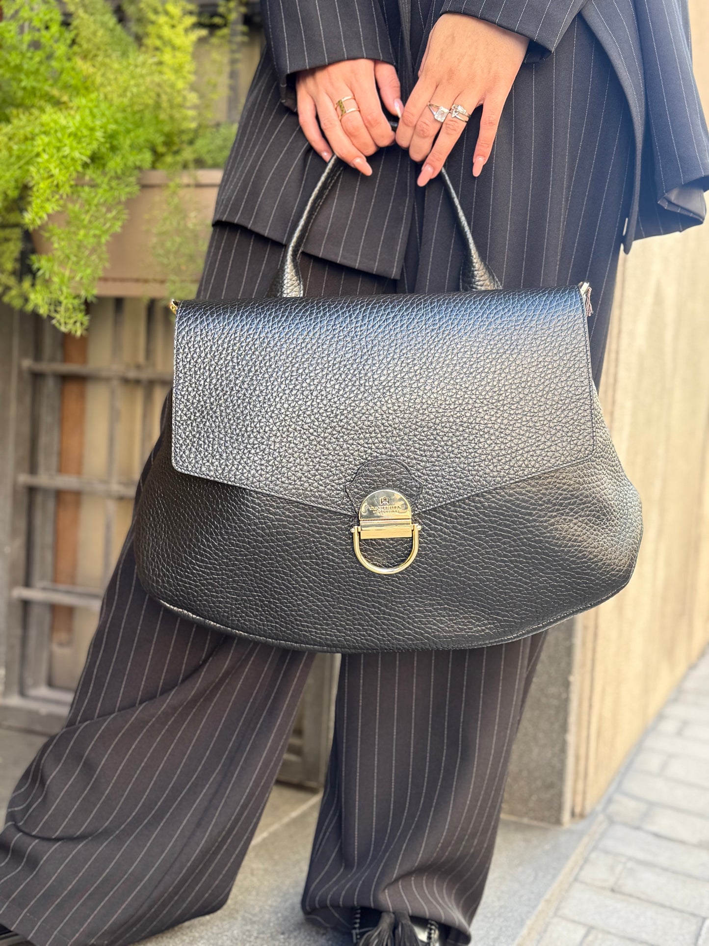 Cuoieria Fiorentina JESS LARGE FLAP BAG NERO