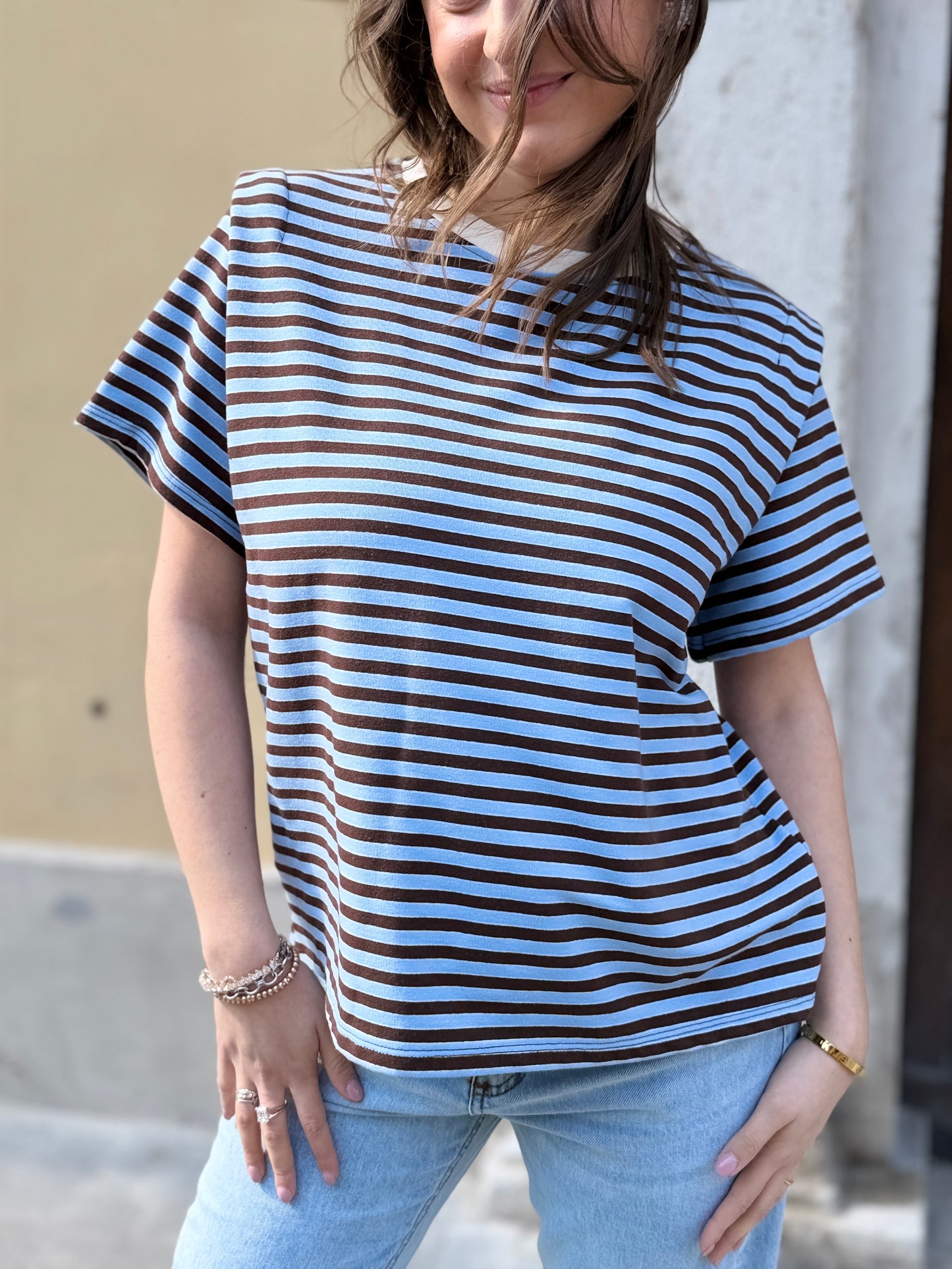 T-shirt a righe Cioccolato e celeste