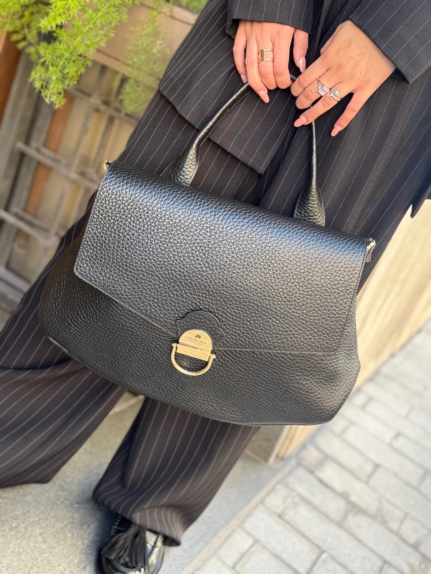 Cuoieria Fiorentina JESS LARGE FLAP BAG NERO