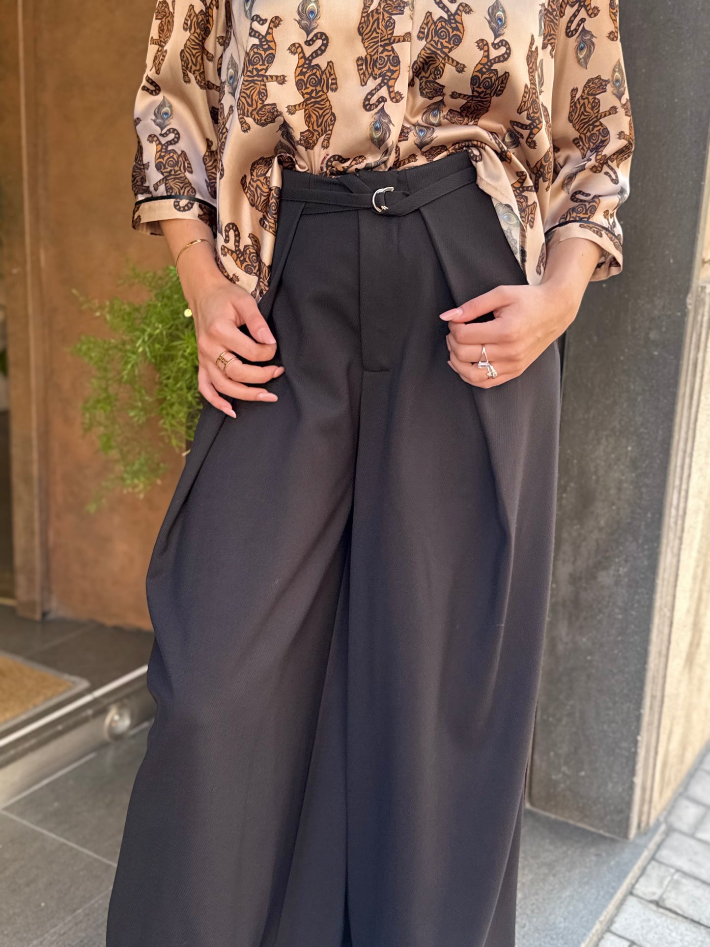 Eleh Pantalone a palazzo con pannello NERO