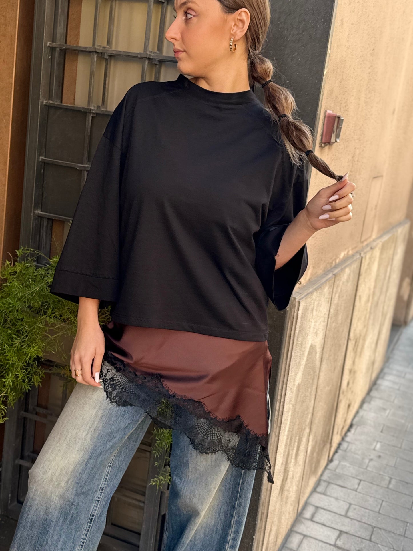 Tensione In T-shirt manica 3/4 con lingerie asimmetrico NERO/MORO