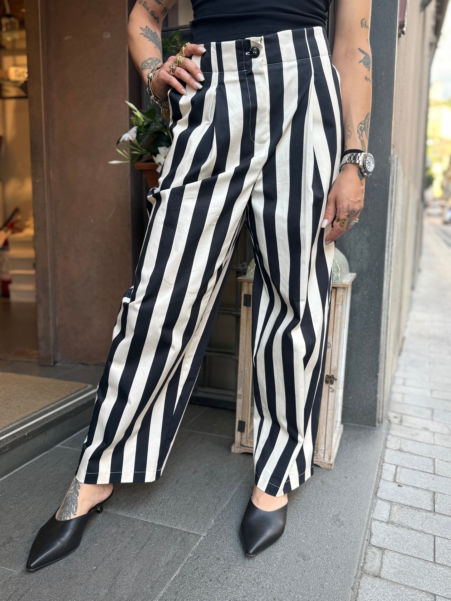 Tensione in pantalone a righe burro/nero