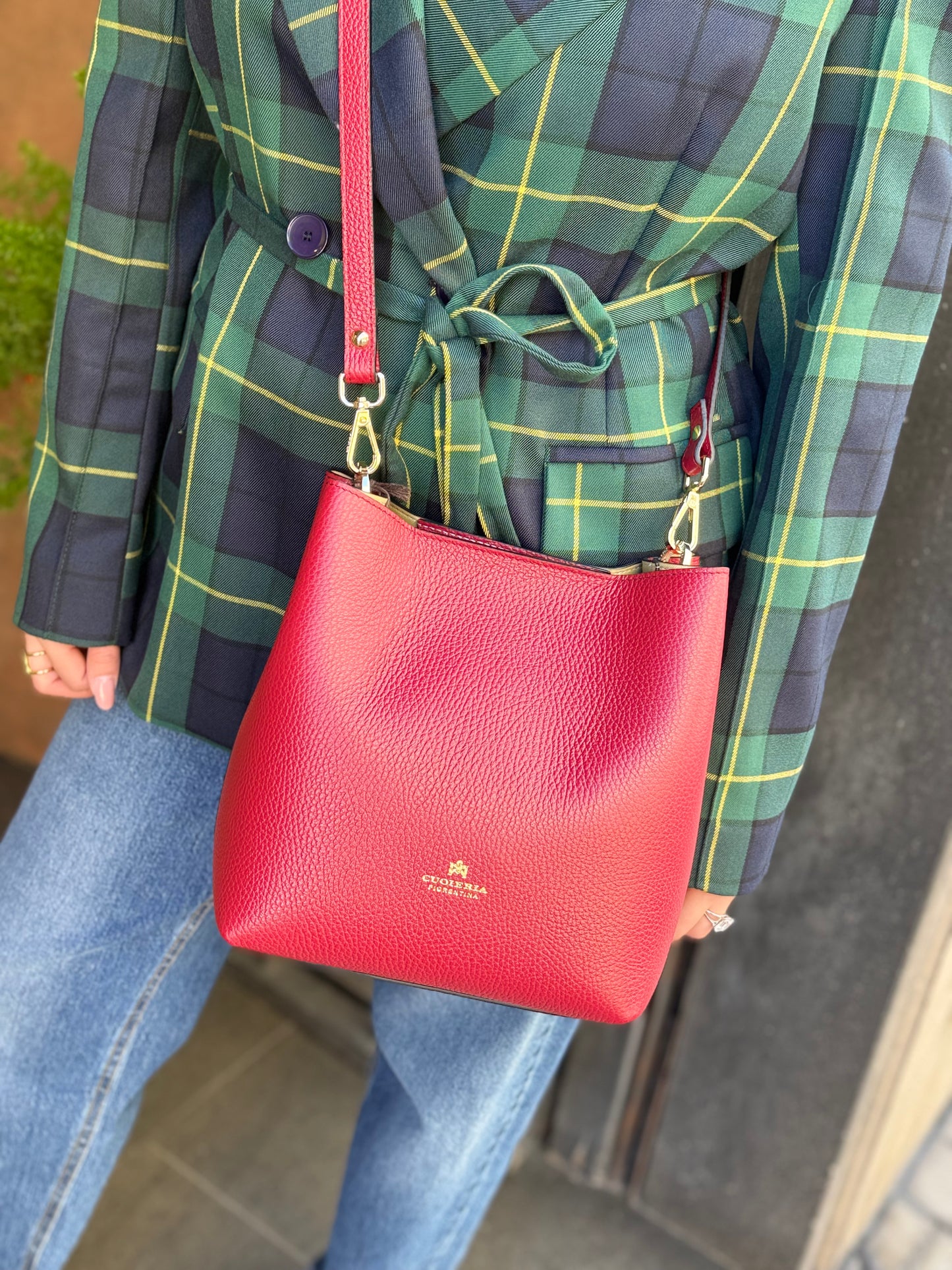 Cuoieria Fiorentina CANDY small bucket CHERRY