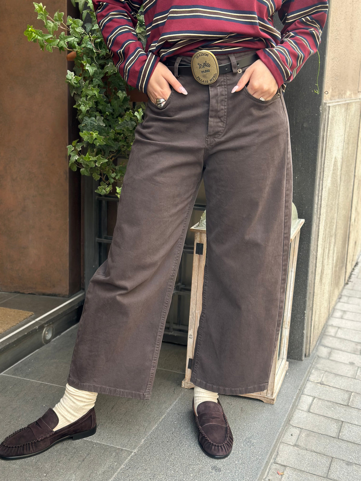 Tensione in Pantalone moro con cinta