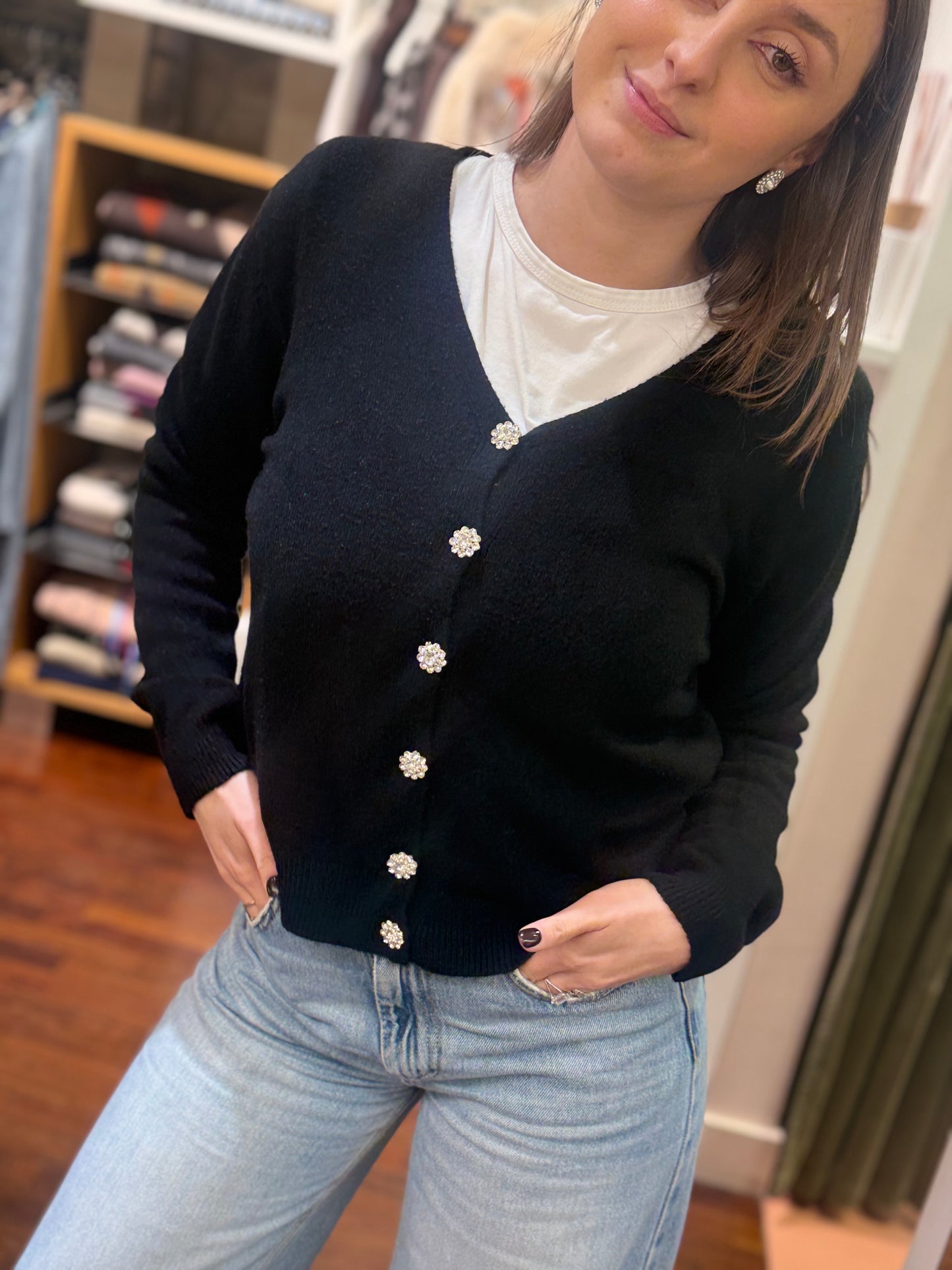 Cardigan a V CARLOTTA con bottoni gioiello NERO