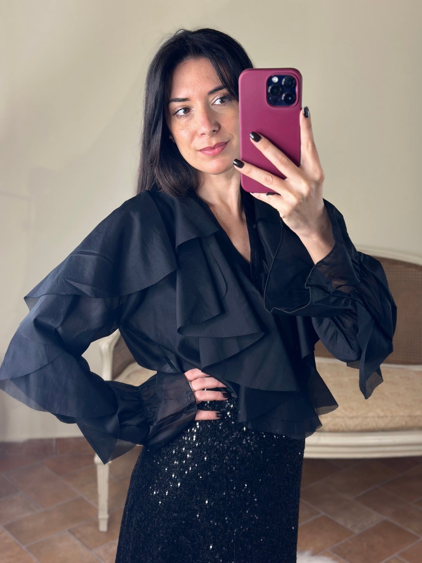 Blusa in tencel NERA con rouches frontali e sulle maniche