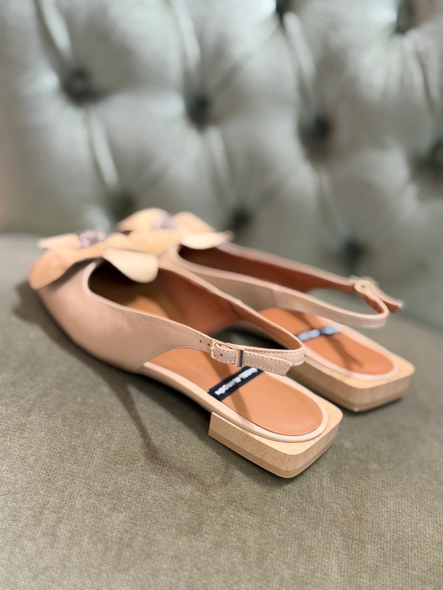 Angel Alarcon ROSINA-FLOR BEIGE