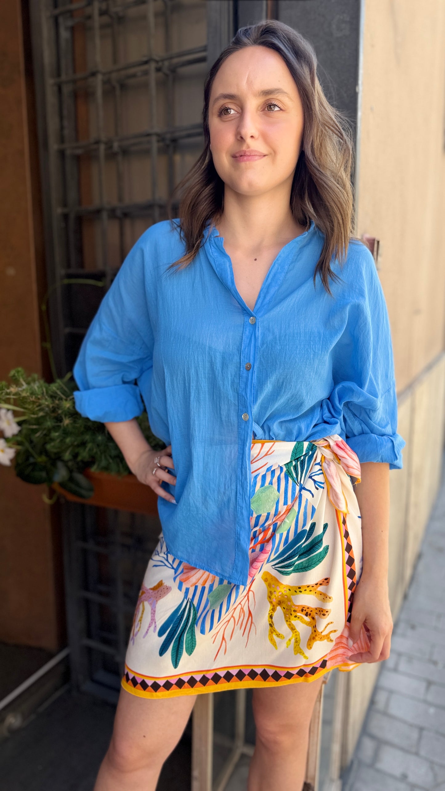 Tensione in Camicia Blu elettrico
