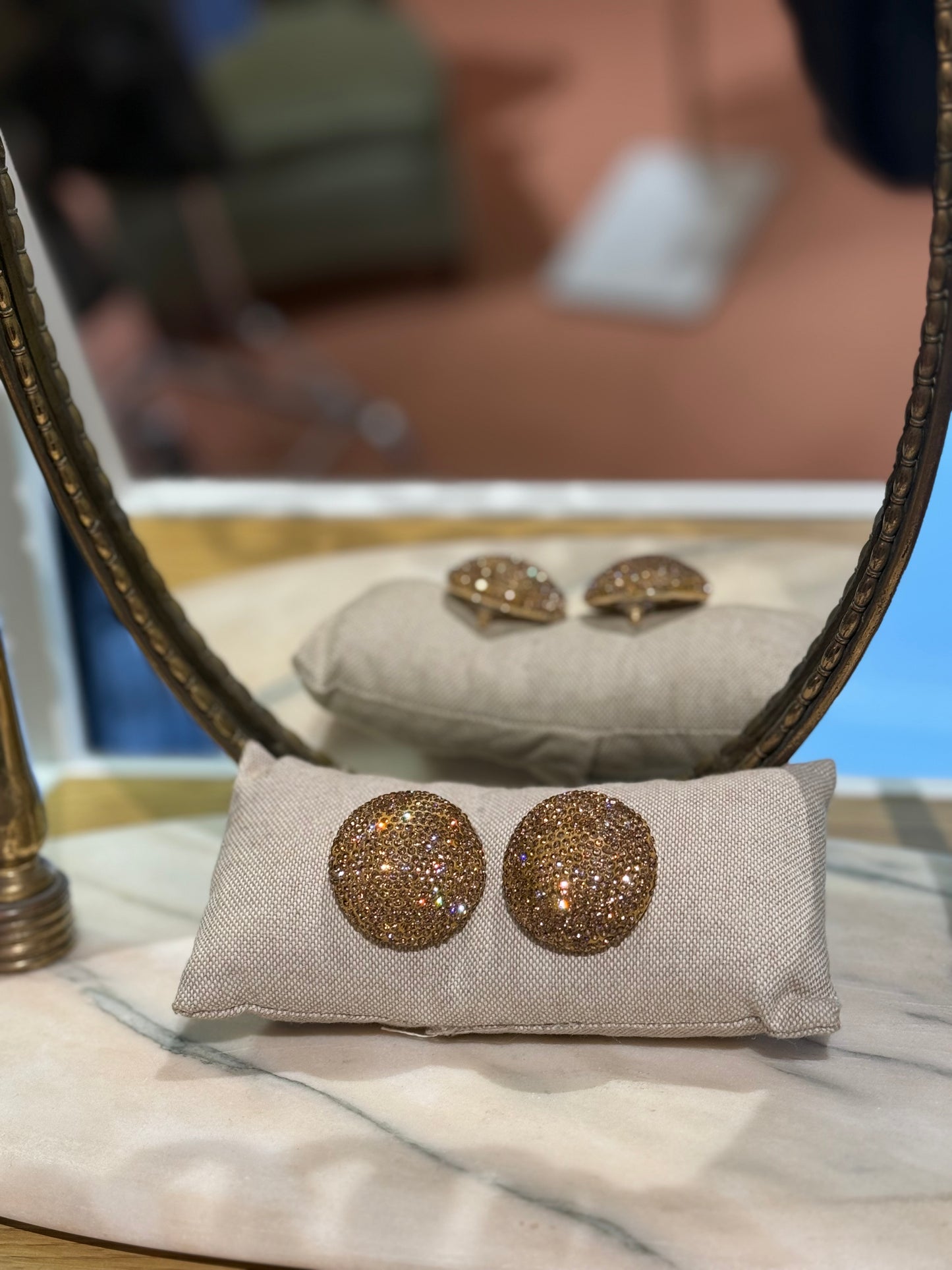 Orecchini bottoni con strass ORO