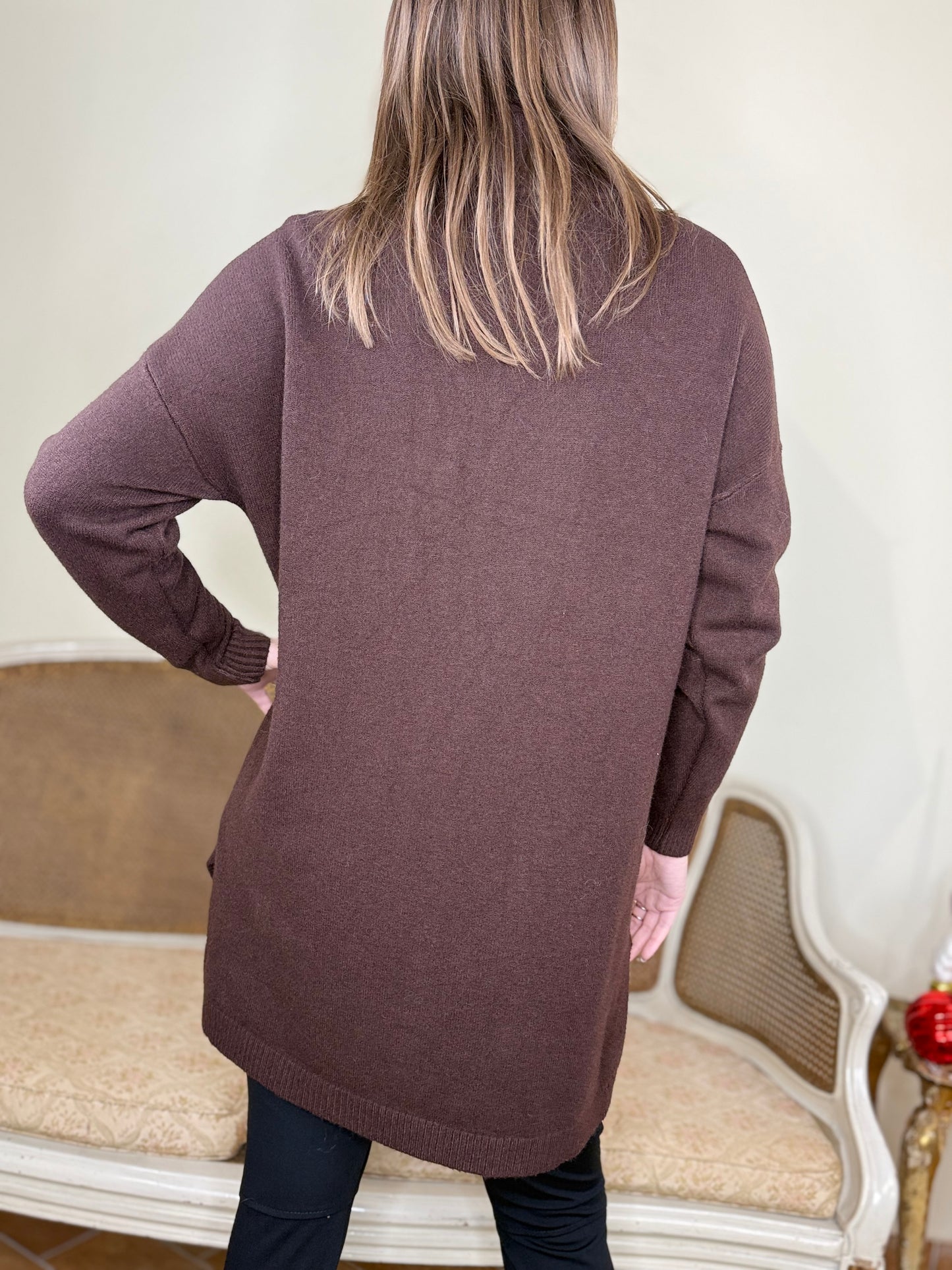 Maxi maglia collo alto CIOCCOLATO