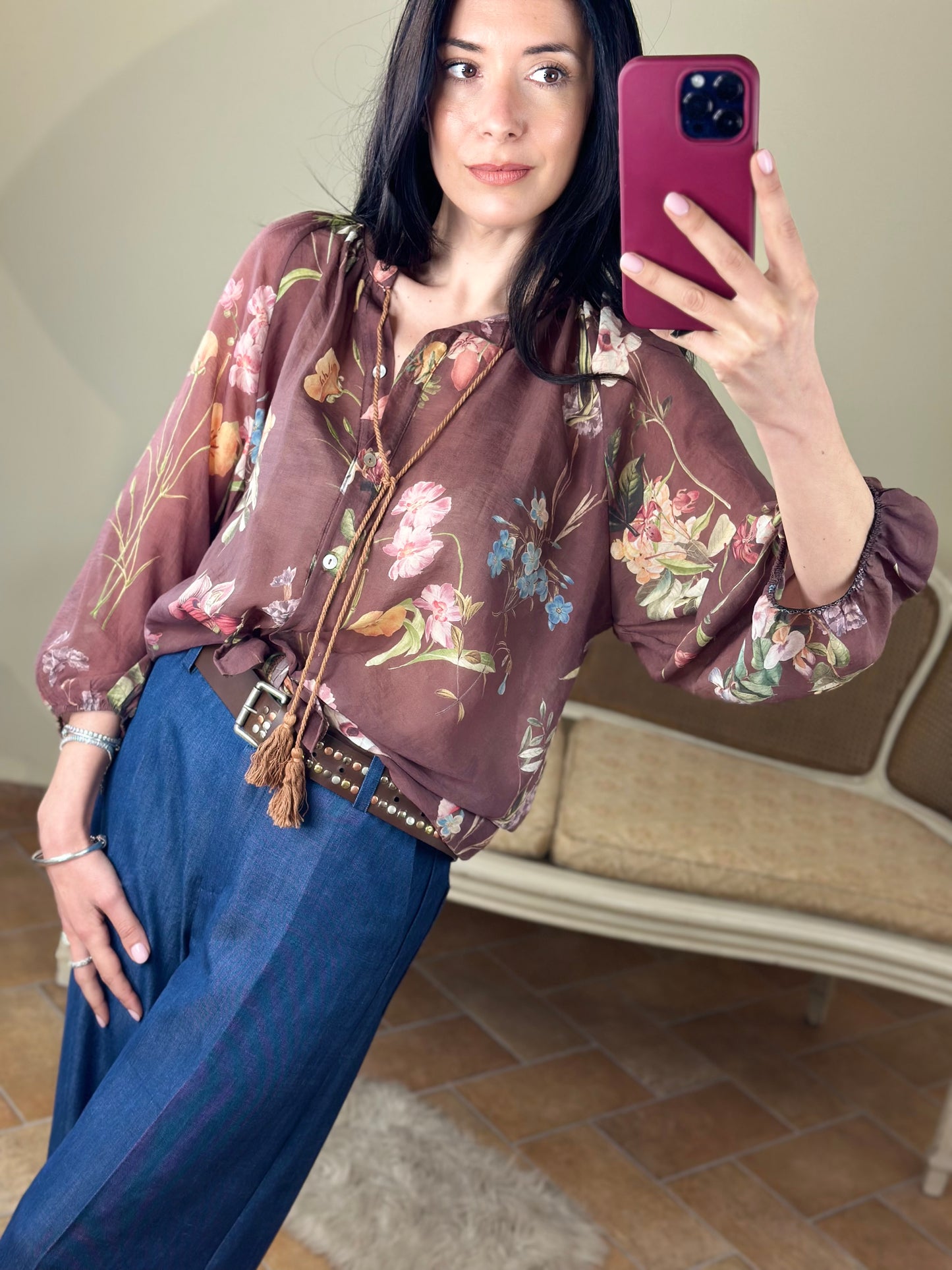 Tensione in Camicia floreale