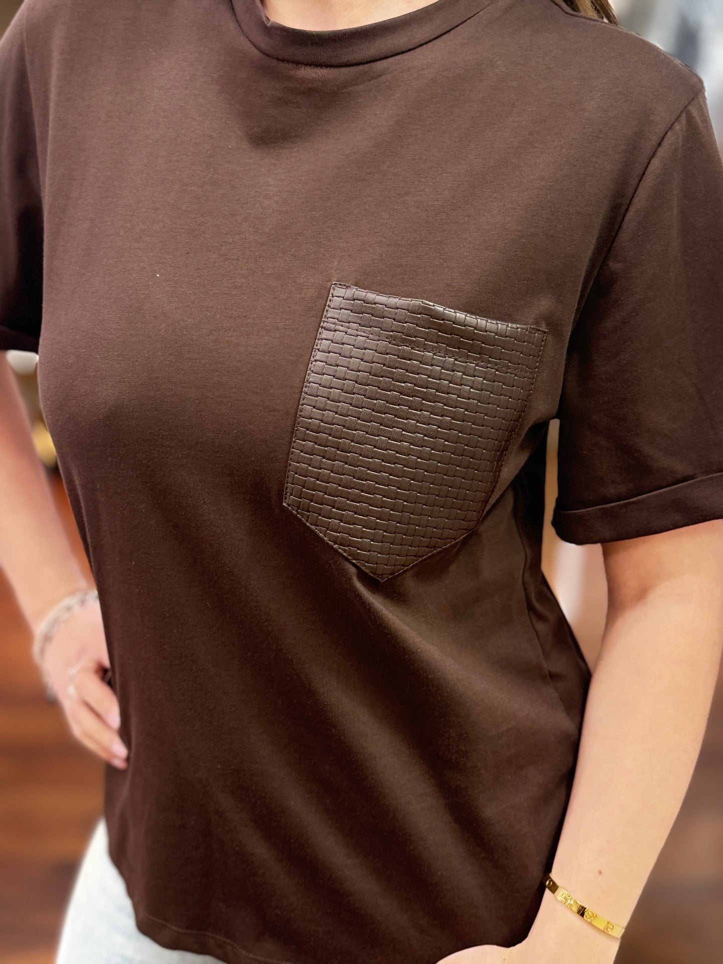 Tensione in T-shirt tasca in ecopelle MORO