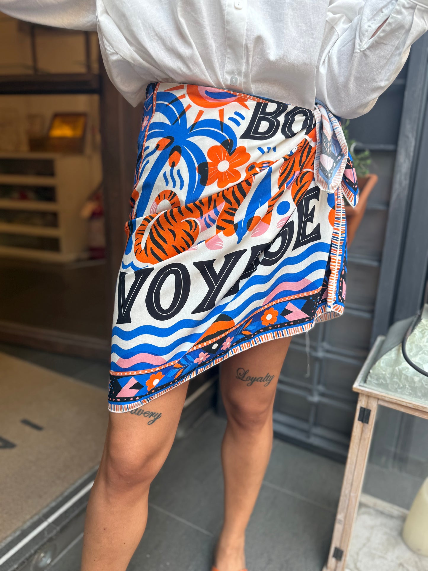 Gonna pareo corta"BON VOYAGE" blu/arancio