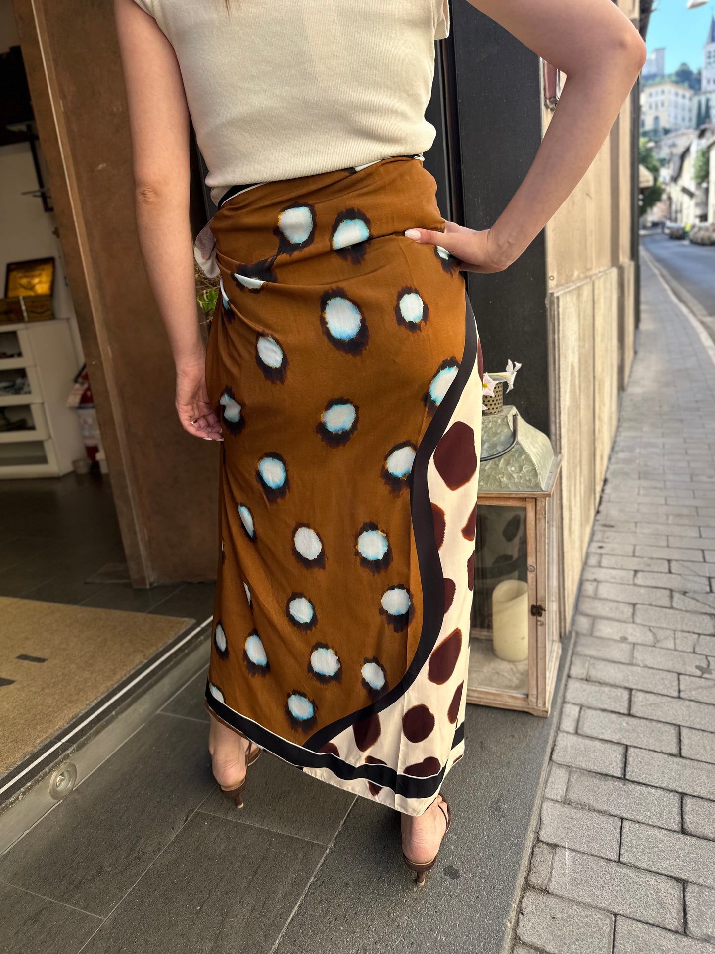 Tensione in Gonna lunga pareo tabacco/beige