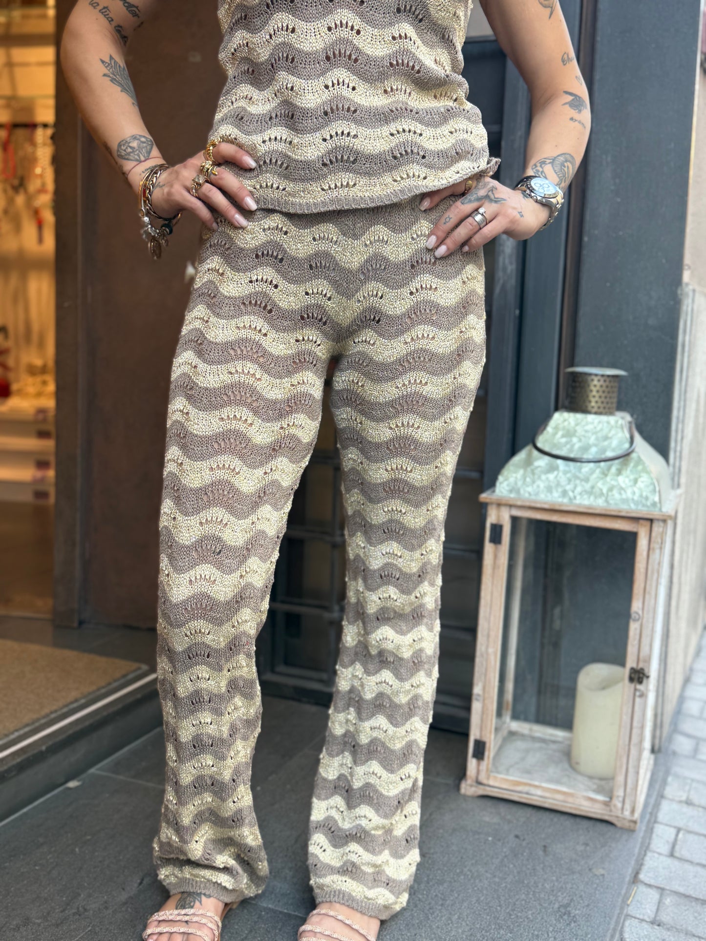 Coordinato crochet oro/fango