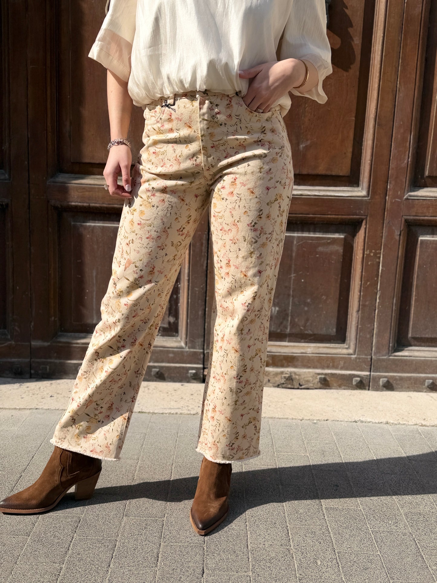 Tensione in Jeans Floreale