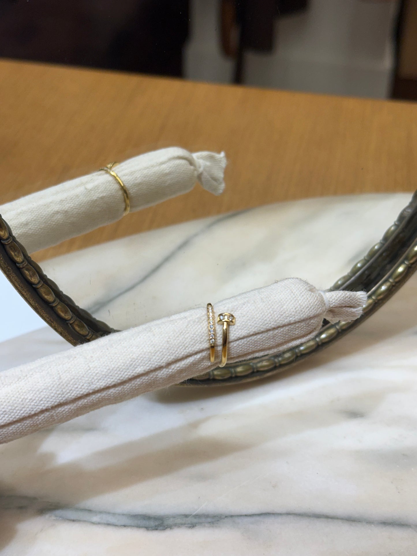 Anello chiodo con strass ORO