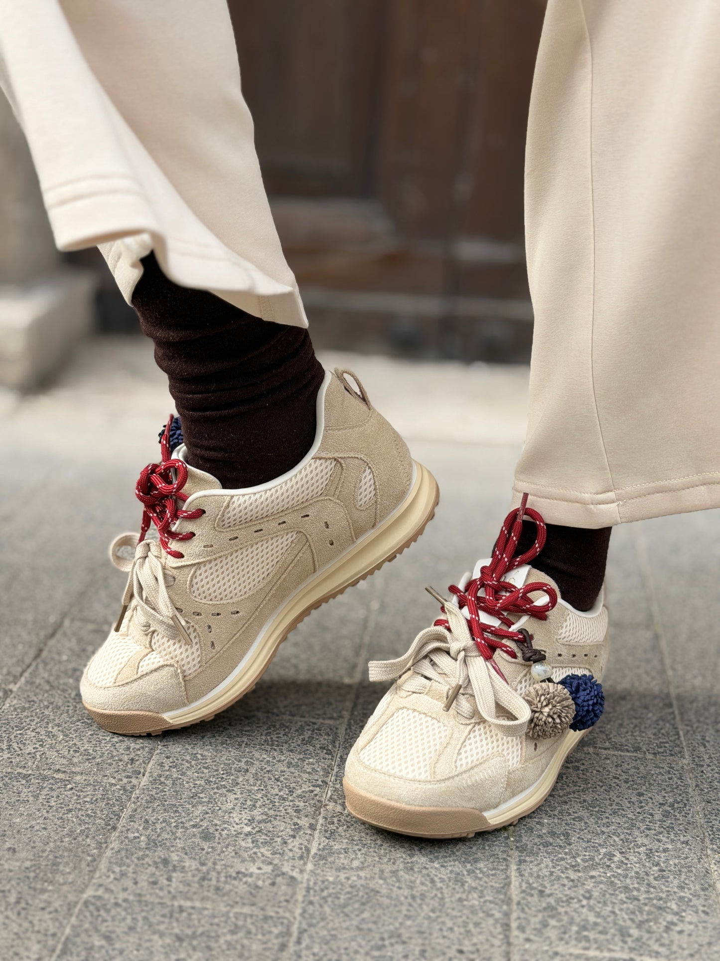 Ovyé Sneakers con accessori