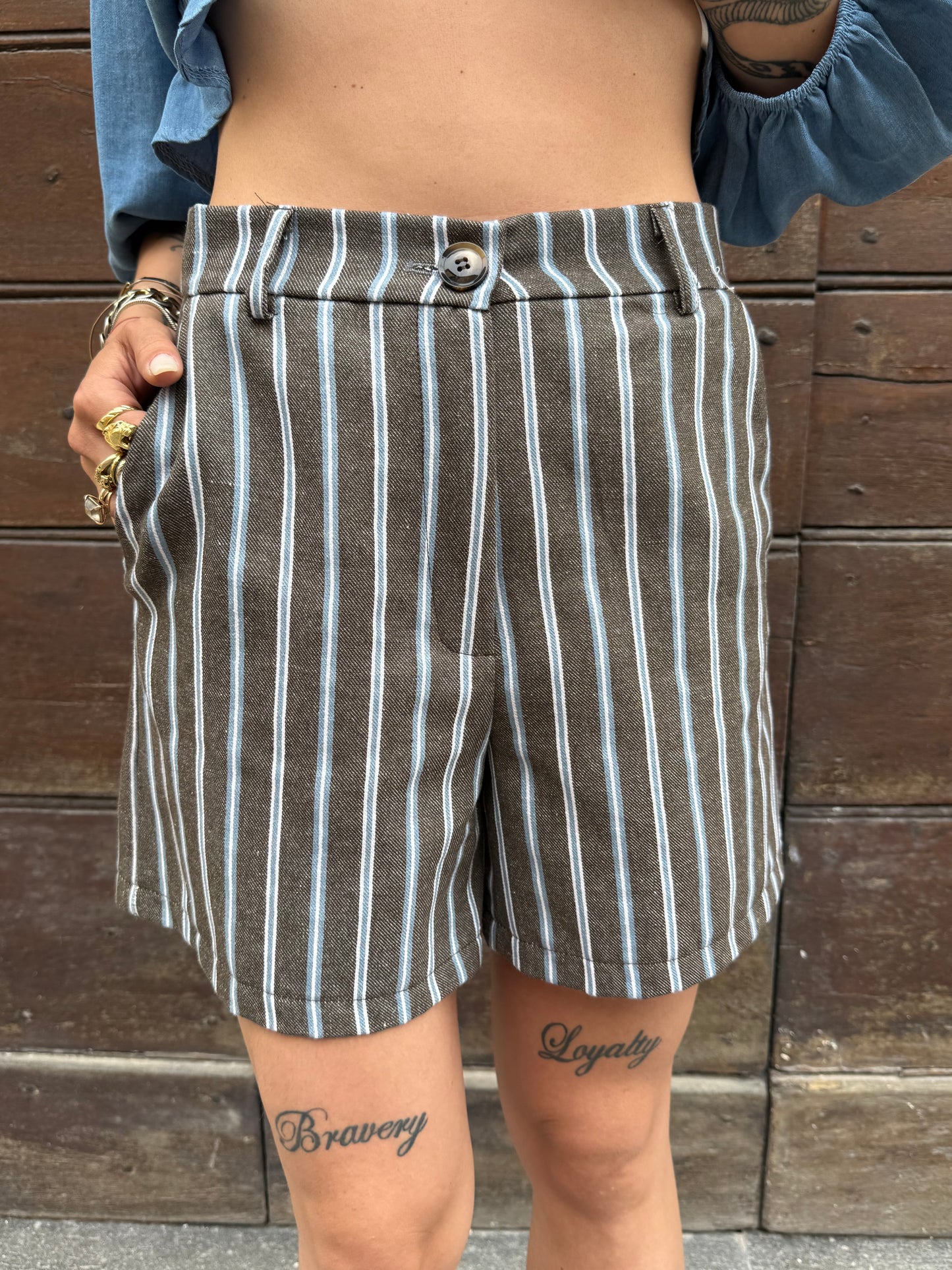 Shorts a righe in lino Moro