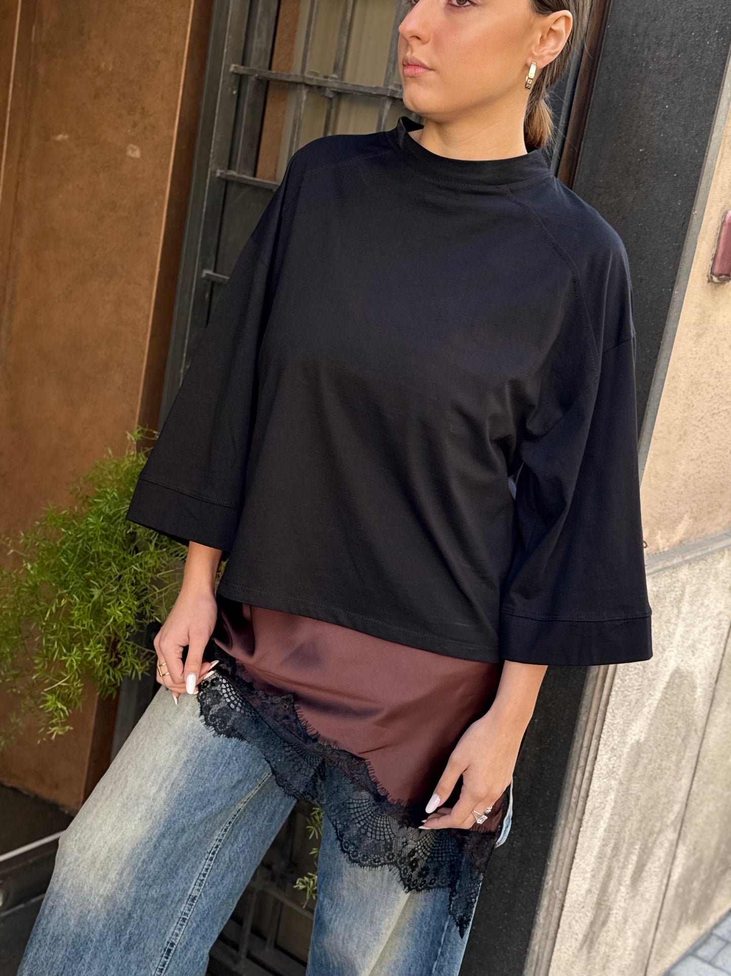 Tensione In T-shirt manica 3/4 con lingerie asimmetrico NERO/MORO