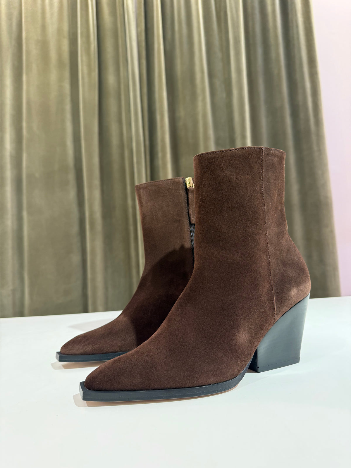 Angel Alarcon MIRETTE cow suede BROWN