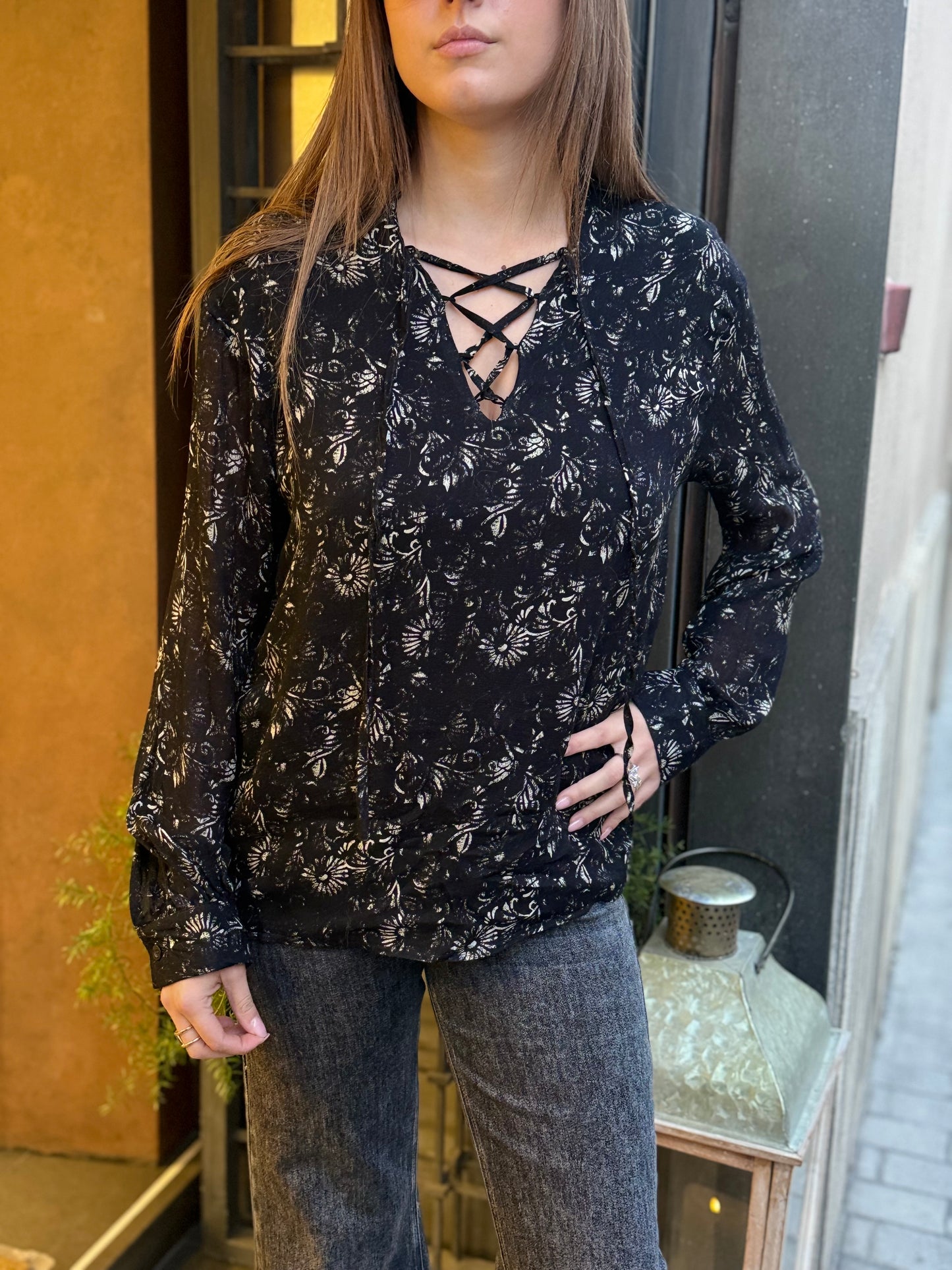 Blusa KAYA stampa floreale NERO/BURRO