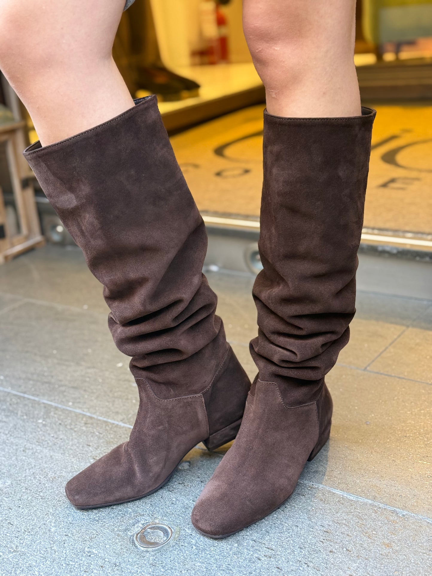 Elisa Lanci Stivale alto in suede MORO