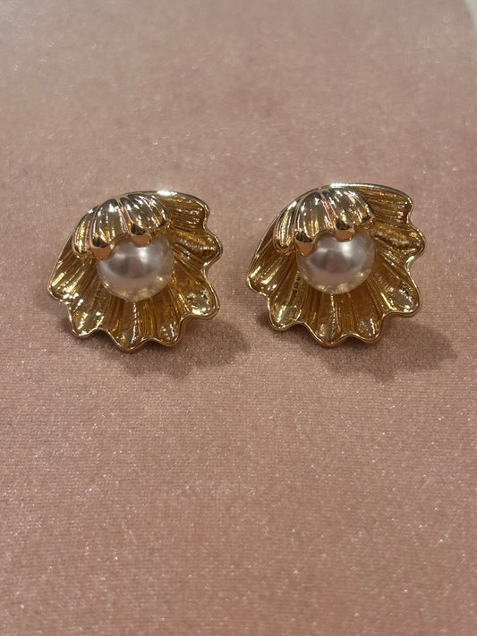 Orecchini conchiglia ORO con perla