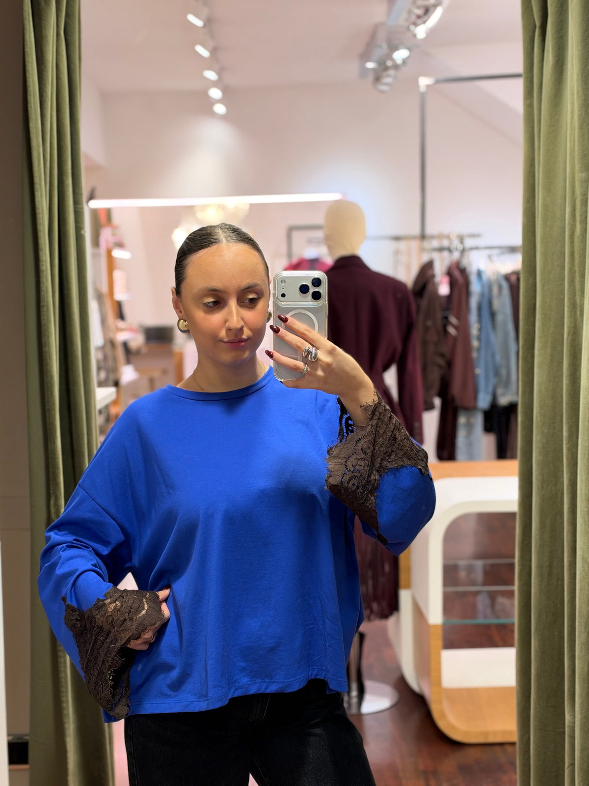 Tensione in t-shirt con pizzo BLU/MORO