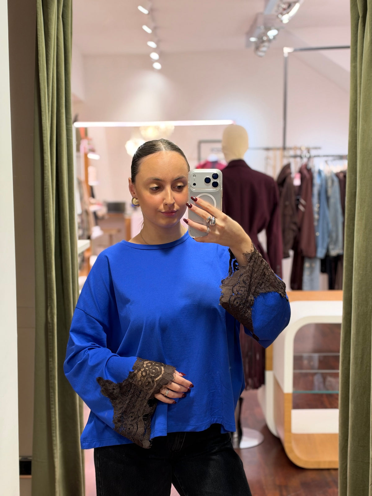 Tensione in t-shirt con pizzo BLU/MORO