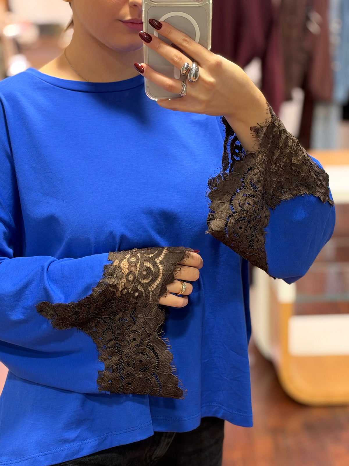 Tensione in t-shirt con pizzo BLU/MORO
