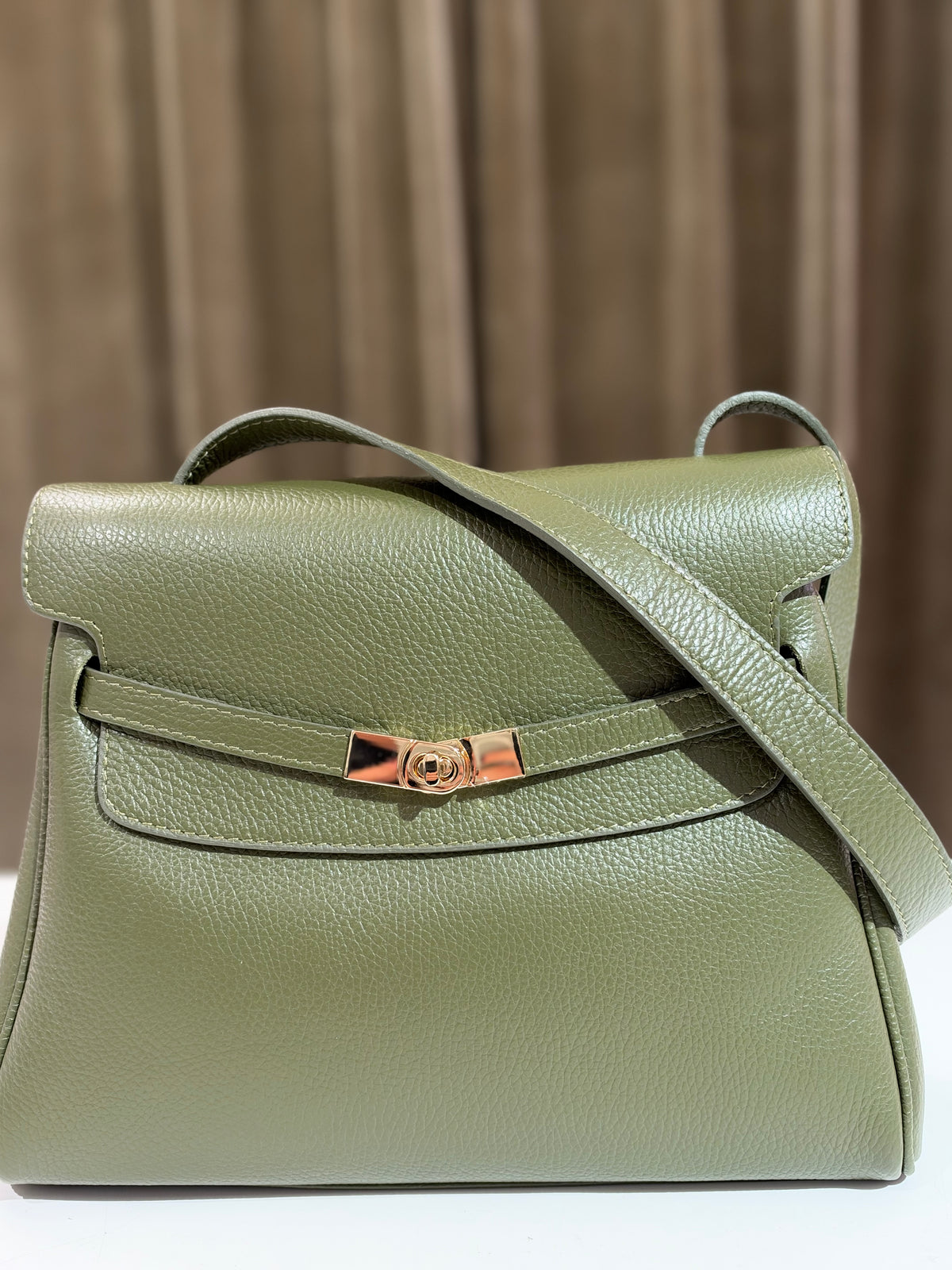 Borsa a spalla in pelle martellata VINO/VERDE