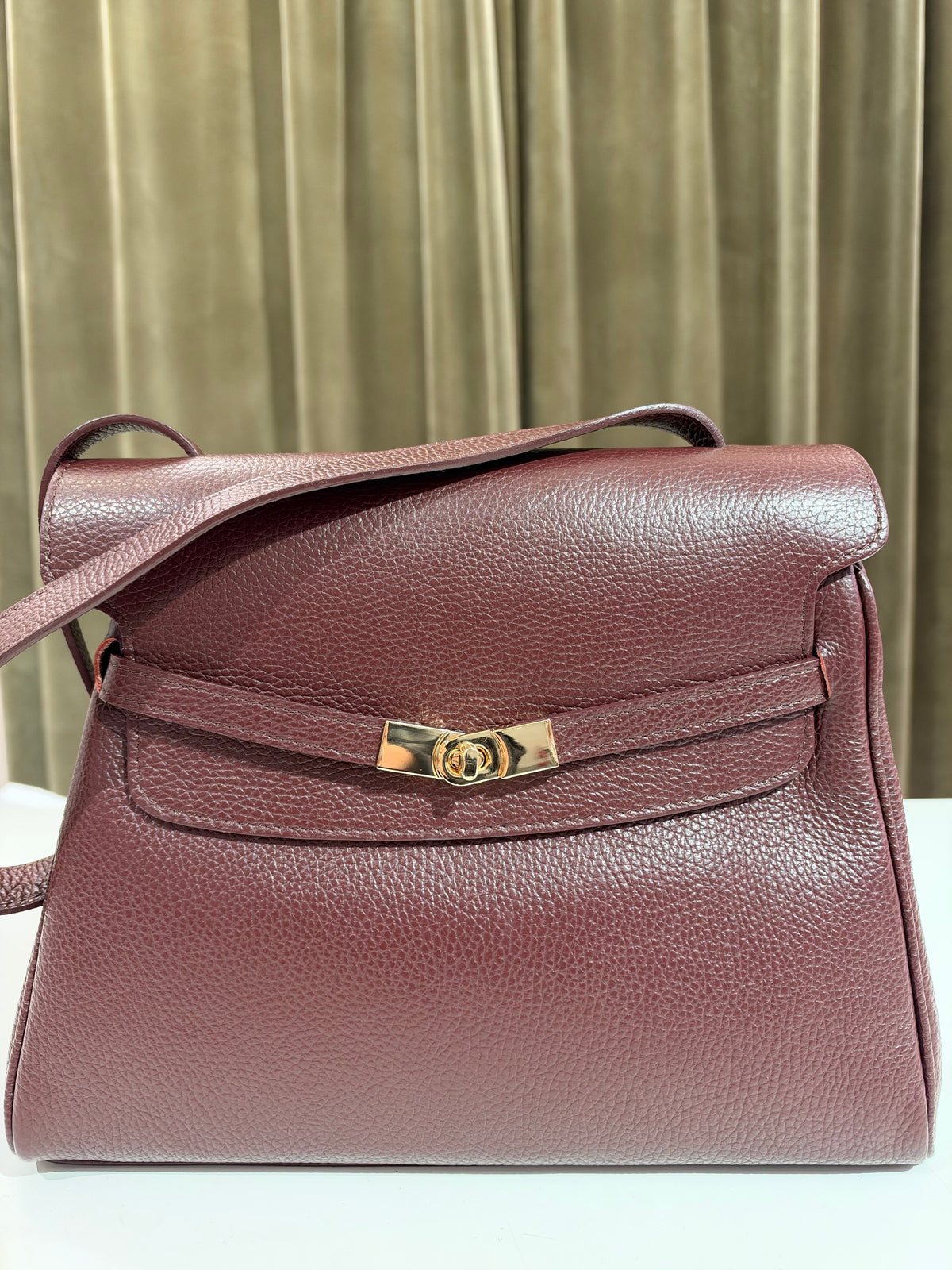 Borsa a spalla in pelle martellata VINO/VERDE
