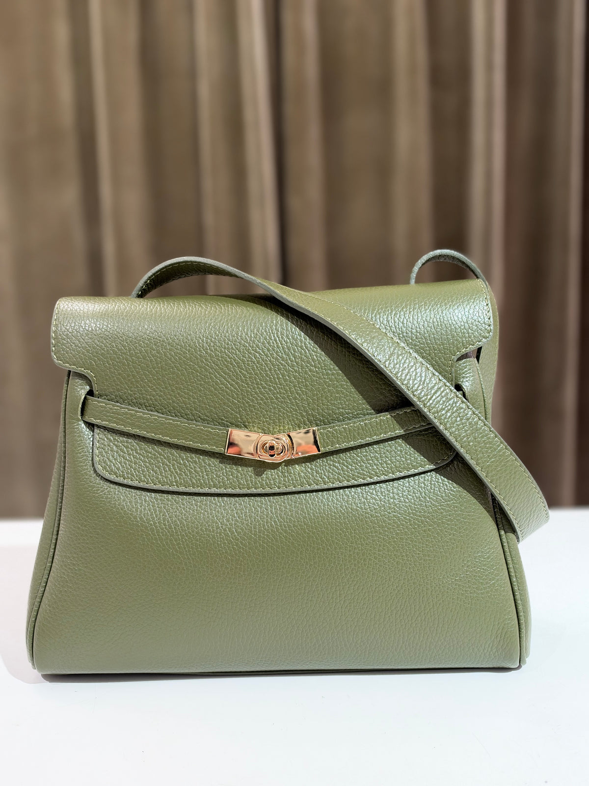 Borsa a spalla in pelle martellata VINO/VERDE