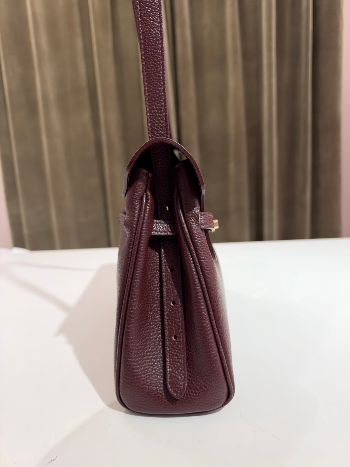 Borsa a spalla in pelle martellata VINO/VERDE