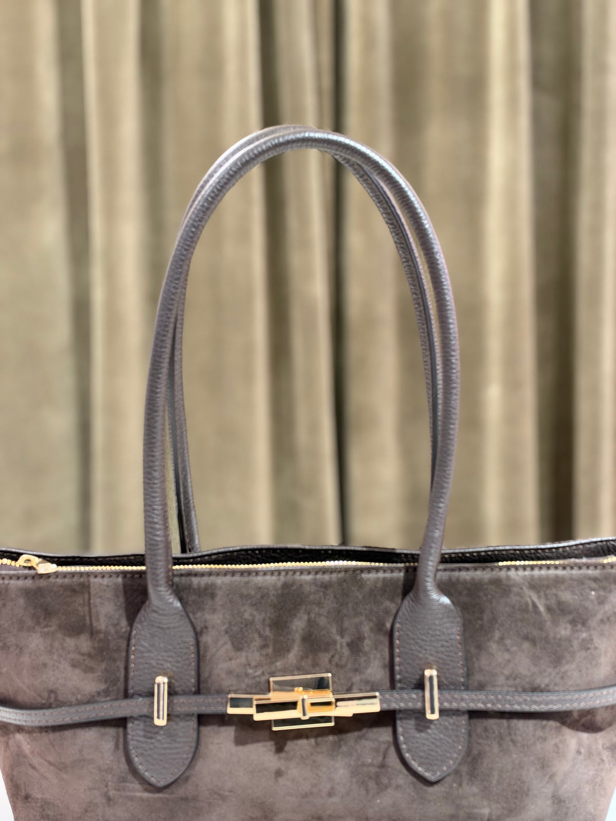 Borsa a spalla in camoscio e pelle PRUGNA e MORO