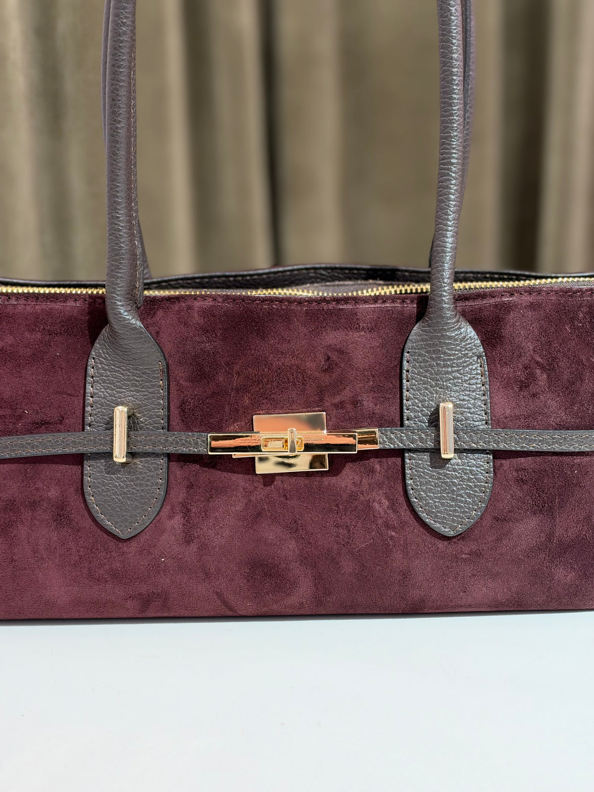 Borsa a spalla in camoscio e pelle PRUGNA e MORO