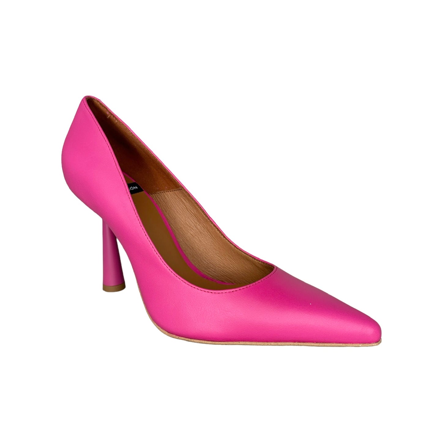 Angel Alarcon décolleté fuxia